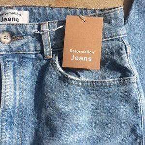 NWT- Reformation - Emilia Crop Jean - Size 29